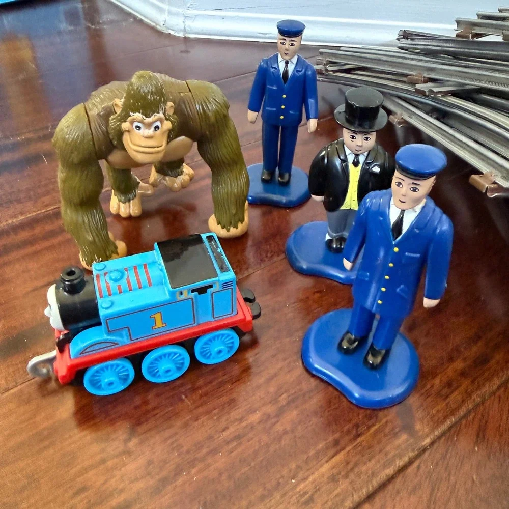 Thomas & Friends Lionel Train Track Circus Playset O Gauge Figures Manuals Parts